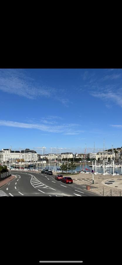 La Marine Apartment Deauville Bagian luar foto